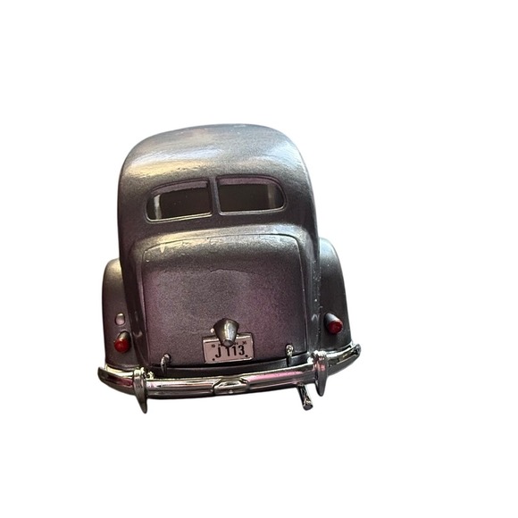 Signature Models 1936 Chrysler Airflow Die-cast - 1:32 Scale - Like New - Picture 7 of 10
